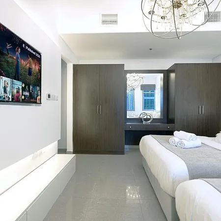 شقة A Marina Luxe Retreat دبي المظهر الخارجي الصورة