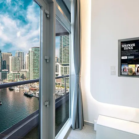 شقة A Marina Luxe Retreat دبي المظهر الخارجي الصورة