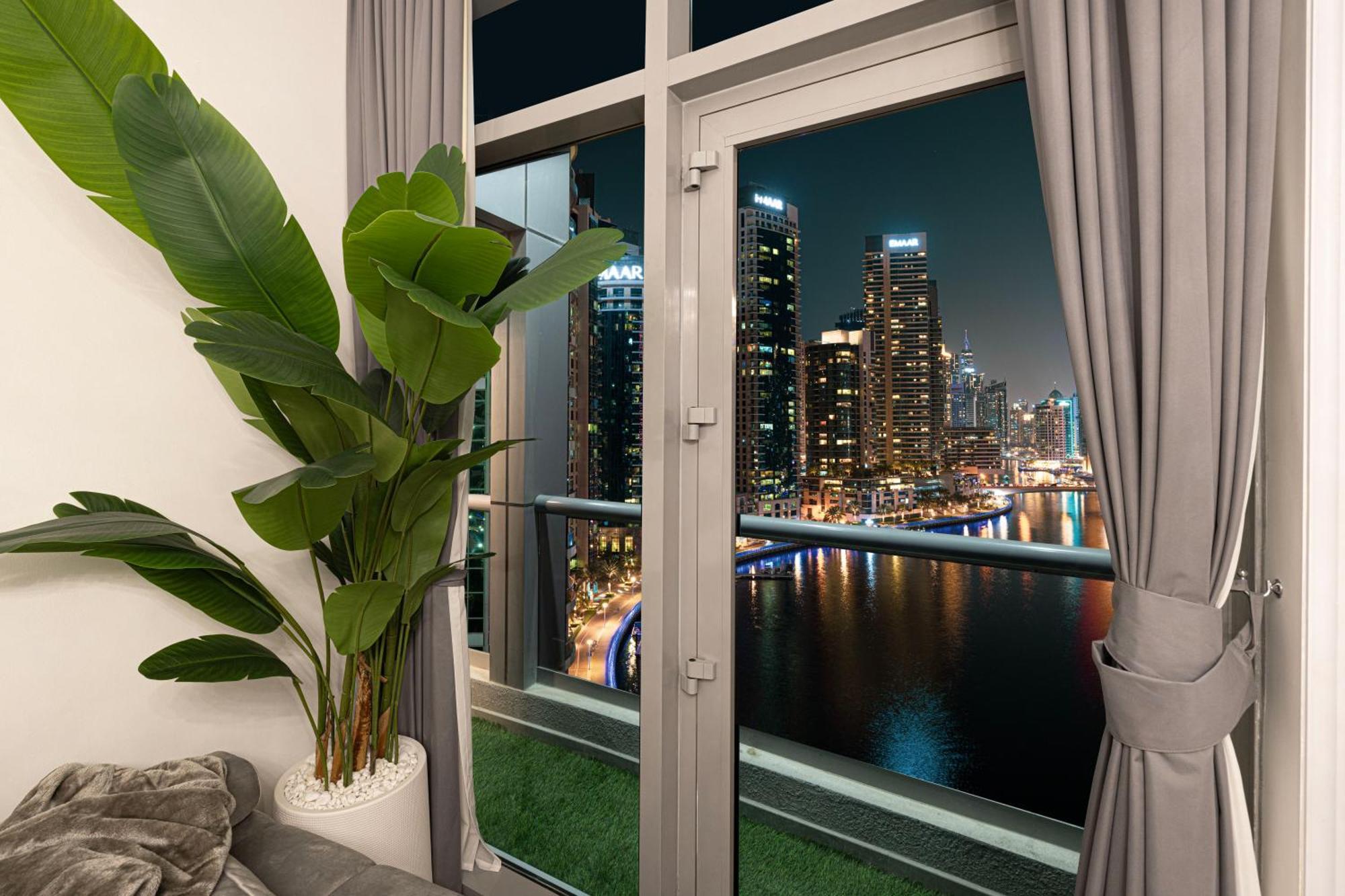 شقة A Marina Luxe Retreat *