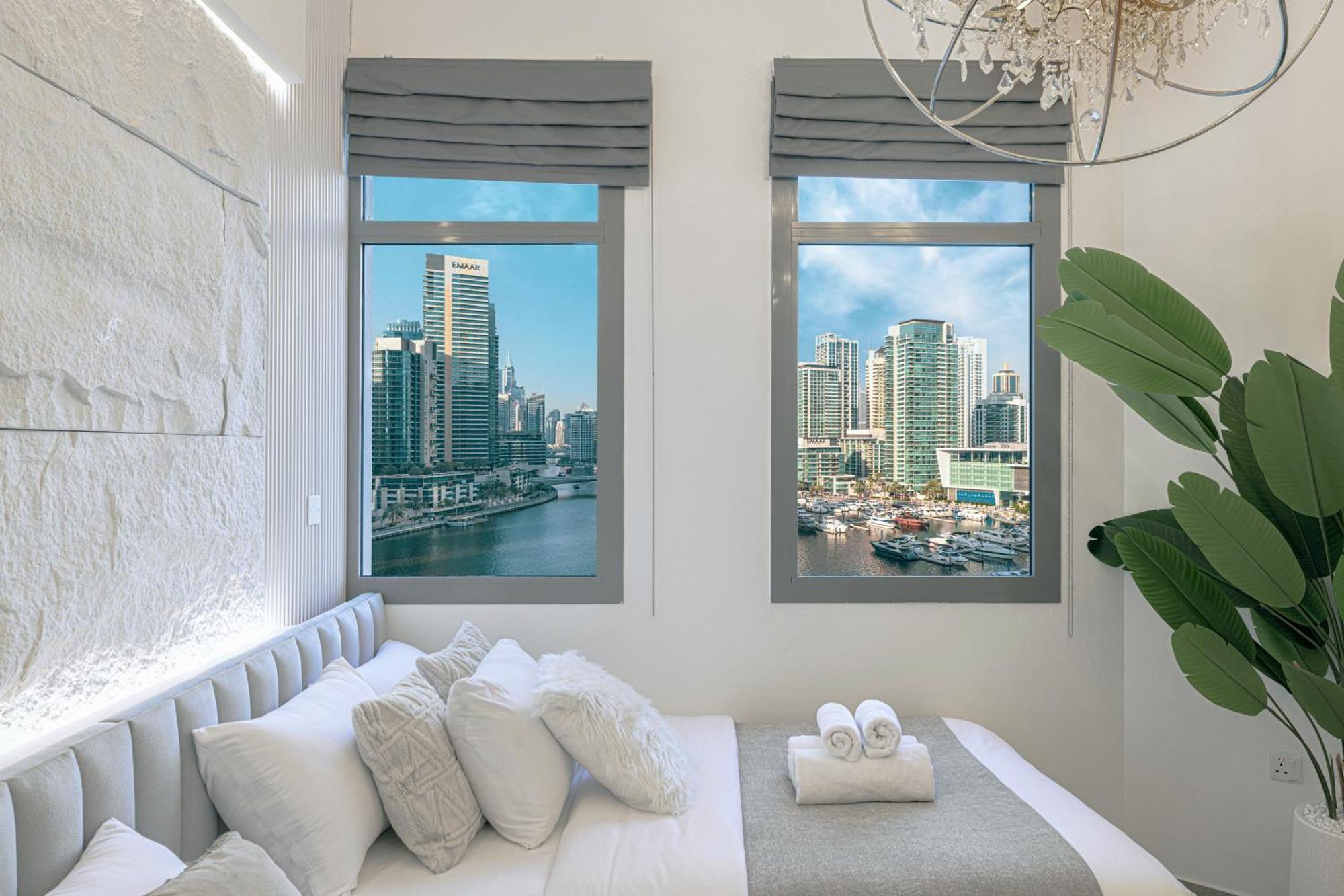A Marina Luxe Retreat شقة دبي